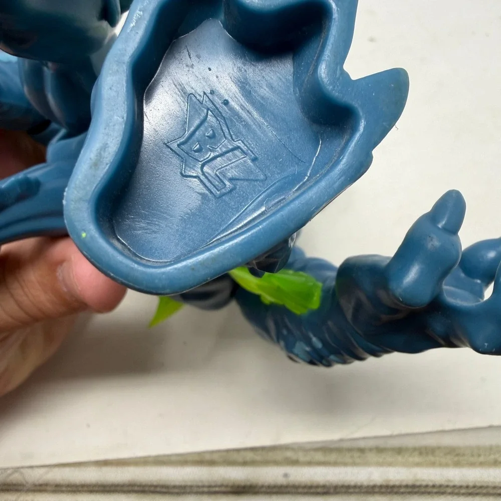 Moose Toys Heroes of Goo Jit Zu Deep Goo Sea Thrash Shark Action Figure Blue EUC